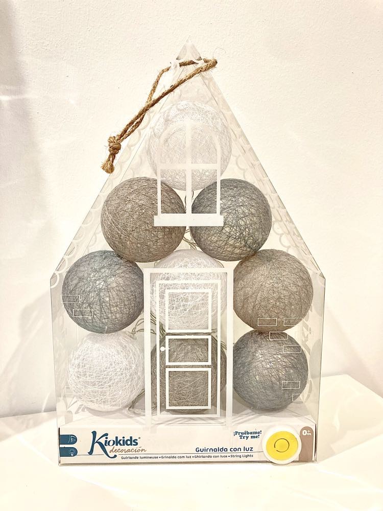 Guirnalda luz led bolitas gris de Kiokids