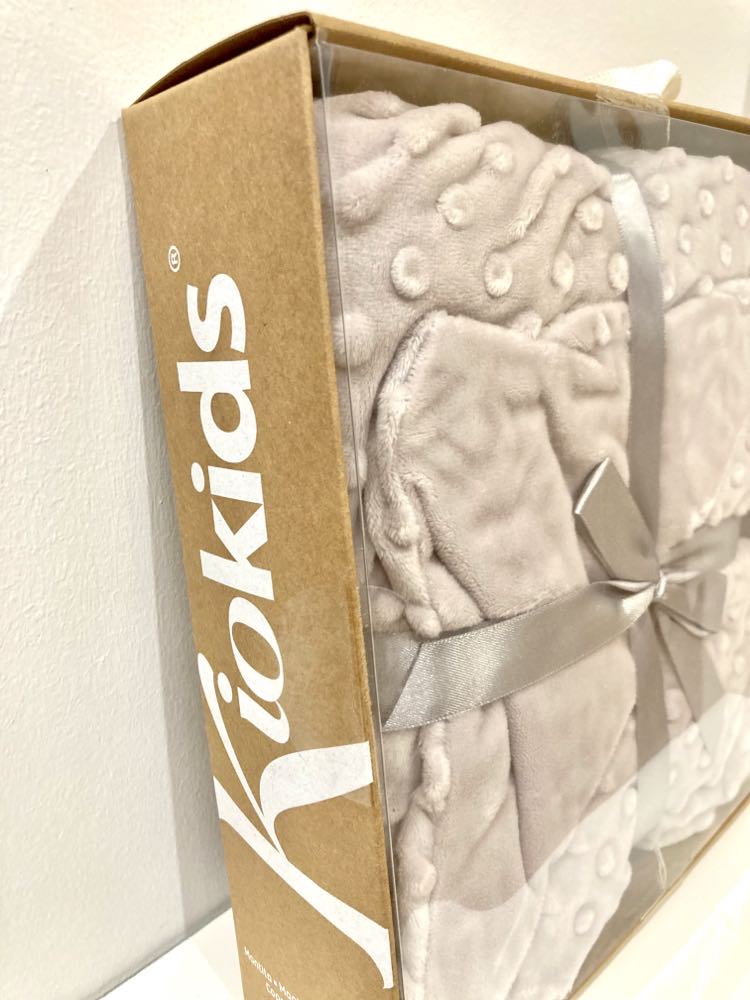 Mantita de bebé topitos gris Kiokids