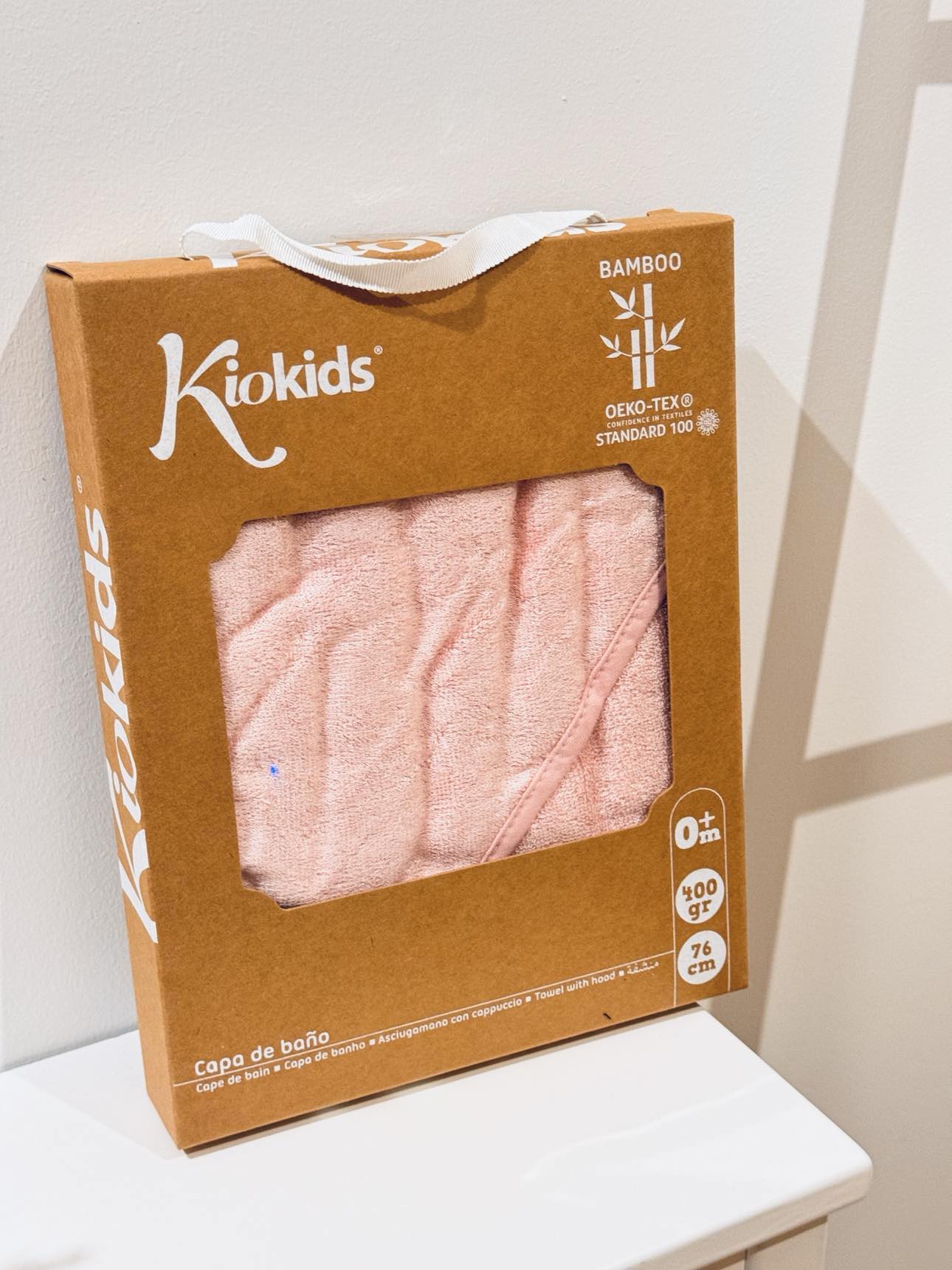 Toalla bebé de bambú rosa de Kiokids